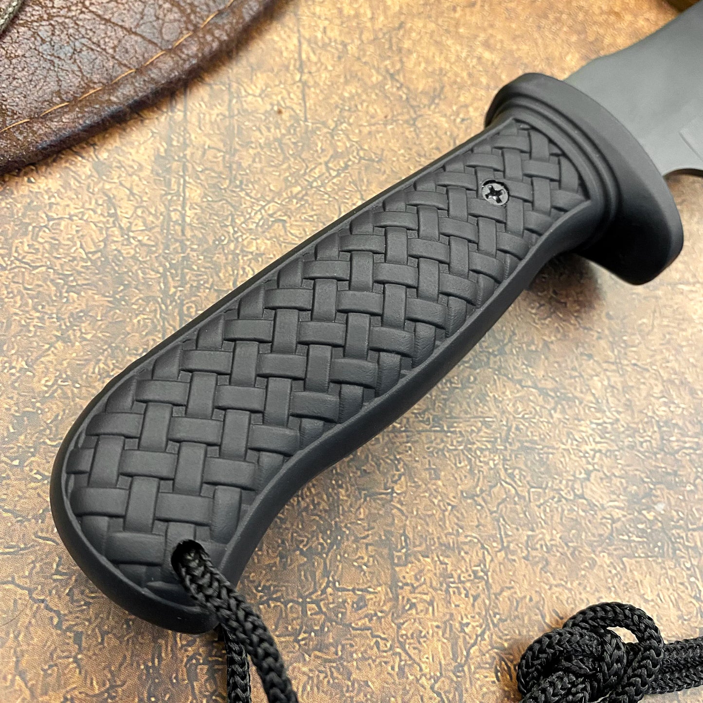 Wilderness Camping Outdoor survival knife Self-defense Tactical Fighting Knife High hardness sharp K-sheath pocket straight knif